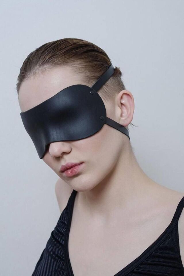 Aria's Closet Düz Siyah Maske Uyku Gözlüğü