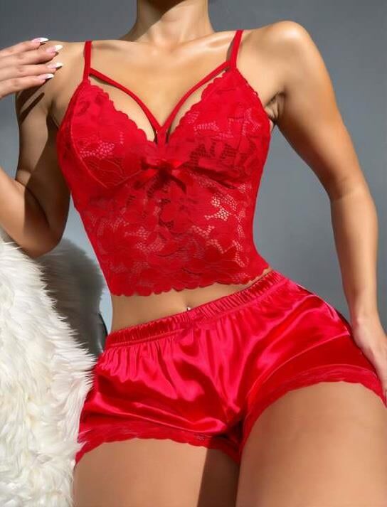 Aria's Closet Kırmızı Dantelli Büstiyer İnce Askılı Saten Şortlu Takım