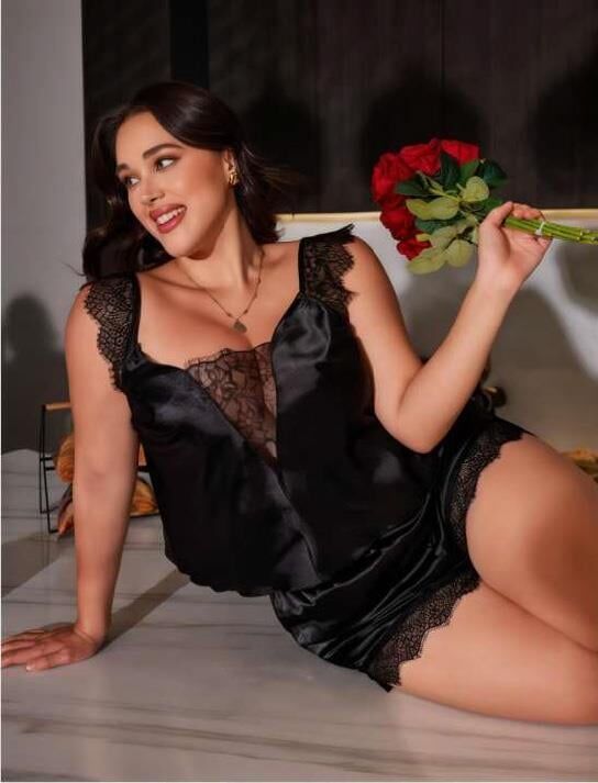 Aria's Closet Büyük Beden Siyah Omuz Dantel İşlemeli Saten Şortlu Takım