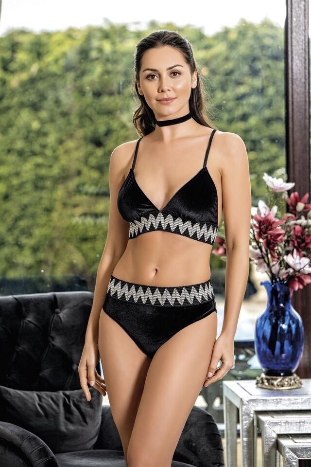 Aria's Closet Desenli Büstiyerli Slip Siyah Üçlü Kadife Sabahlık Gecelik Takımı