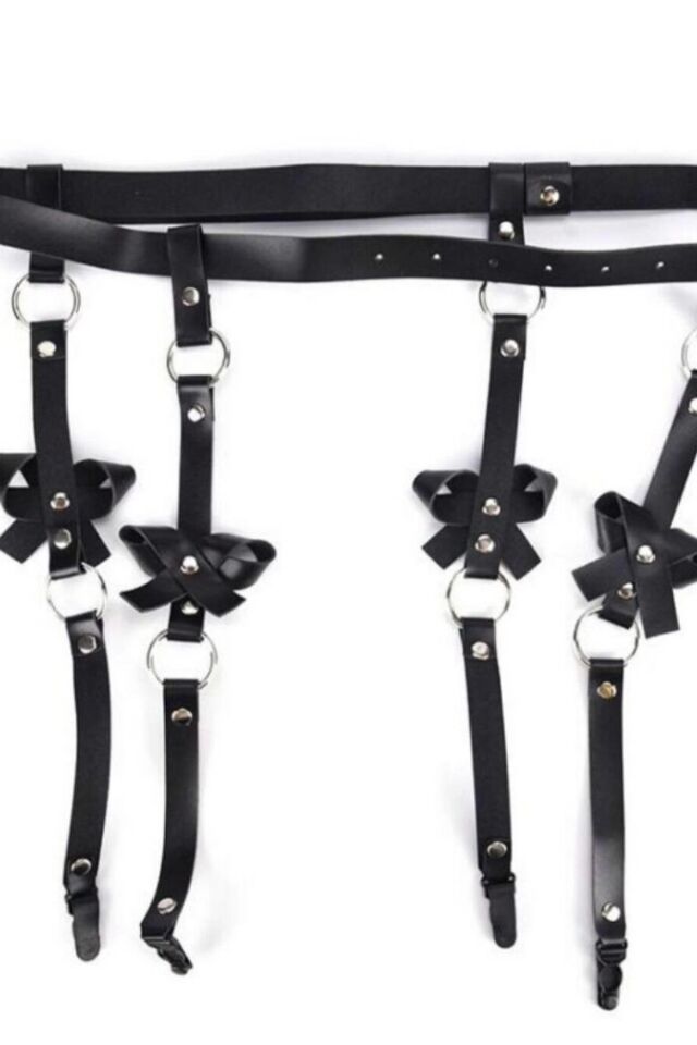 Aria's Closet Arkadan Fiyonklu Deri Jartiyer Harness