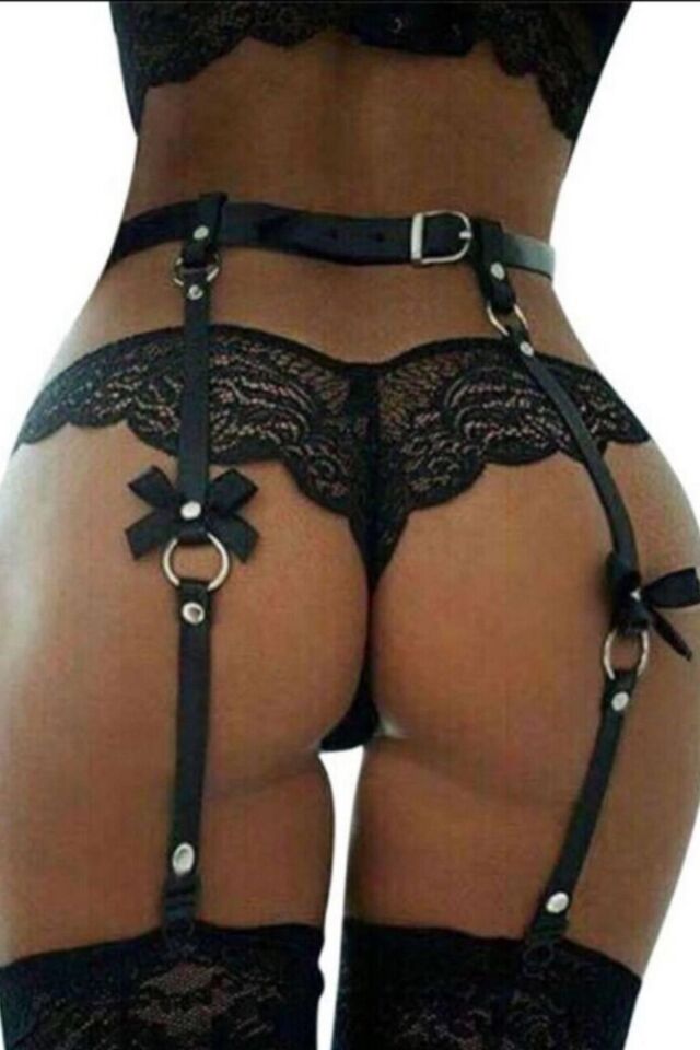 Aria's Closet Arkadan Fiyonklu Deri Jartiyer Harness