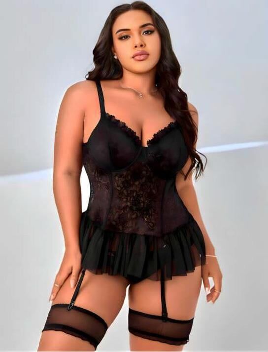 Aria's Closet Büyük Beden Siyah Dantel İşlemeli Fırfırlı Jartiyer Takımı