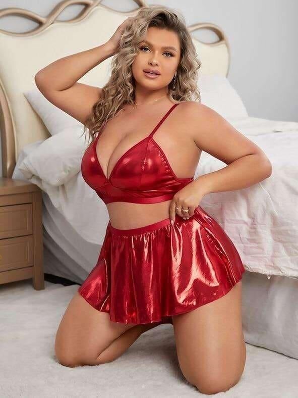 Aria's Closet Büyük Beden Kırmızı Deri Etekli Fantezi Kostüm