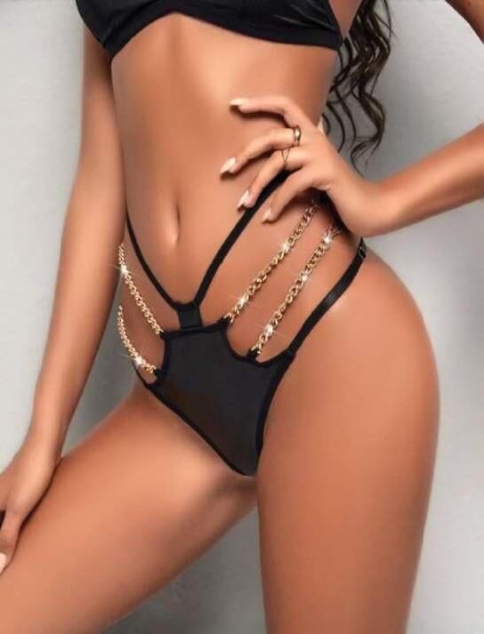 Aria's Closet Zincir Aksesuarlı İp Detaylı Fantezi Siyah String Tanga