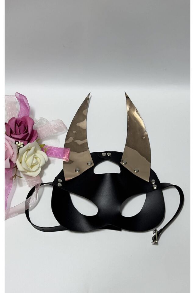 Siyah/Gold Sivri Uclu Kulaklı Deri Maske 800471