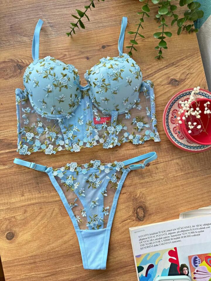 Aria's Closet Özel Tasarım Mavi Dantel İşlemeli Çiçek Desenli Destekli Bralet Takımı