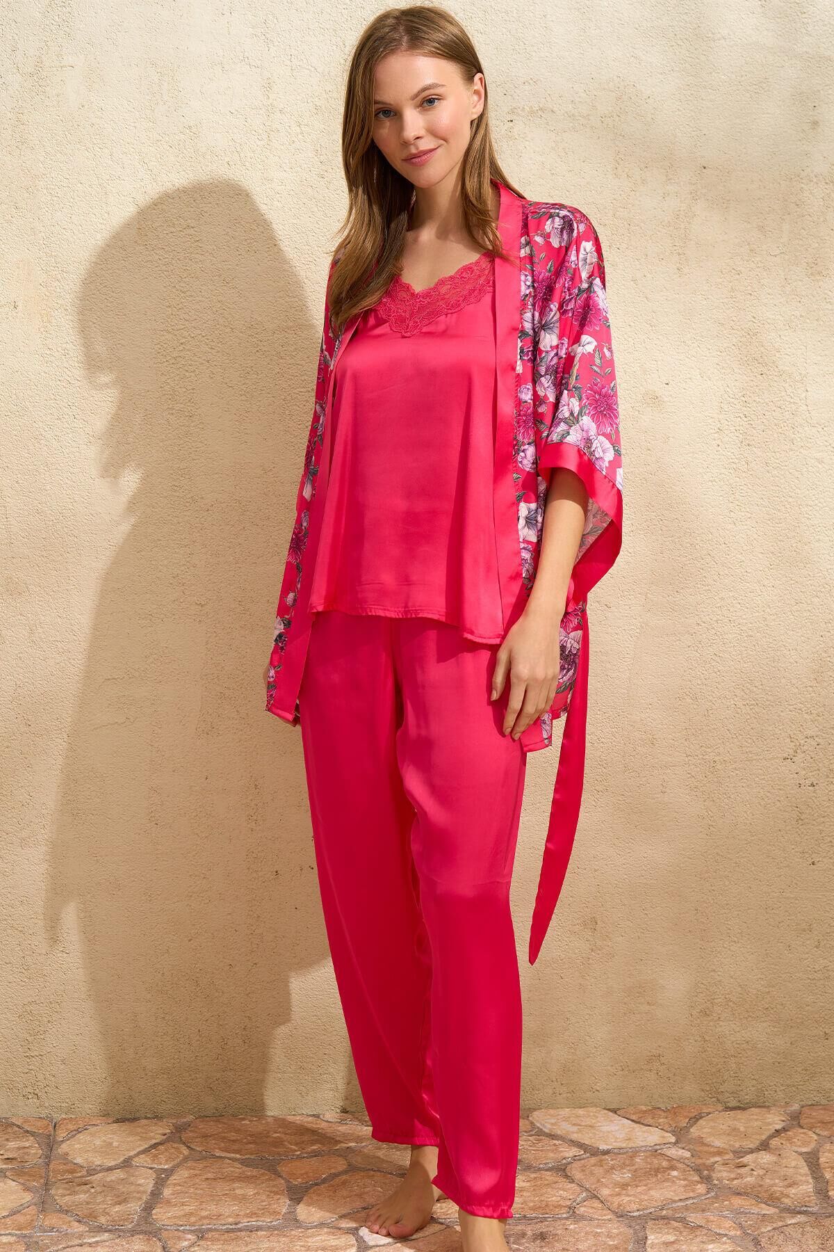 Saten Çiçek Baskılı Sabahlık Dantelli Atlet ve Pantolon Pijama 3 lü Takım