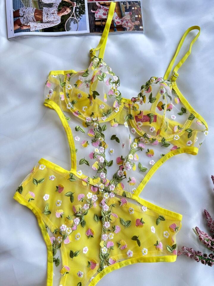 Aria's Closet Sarı Çiçek Desenli Bodysuit