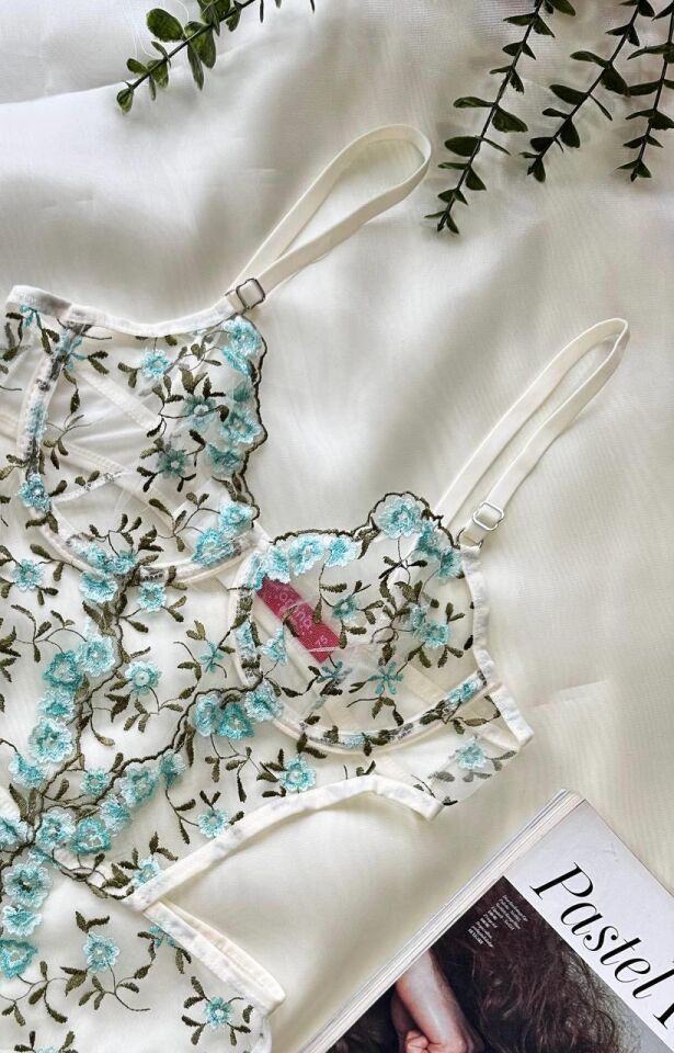 Aria's Closet Yeşil Çiçek Büyük Desenli Bodysuit