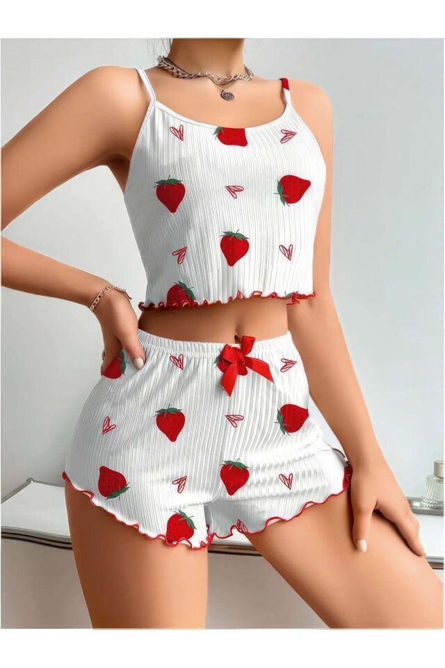 Aria's Closet Penye Kumaş Çilek Desen Beyaz Şortlu Takım