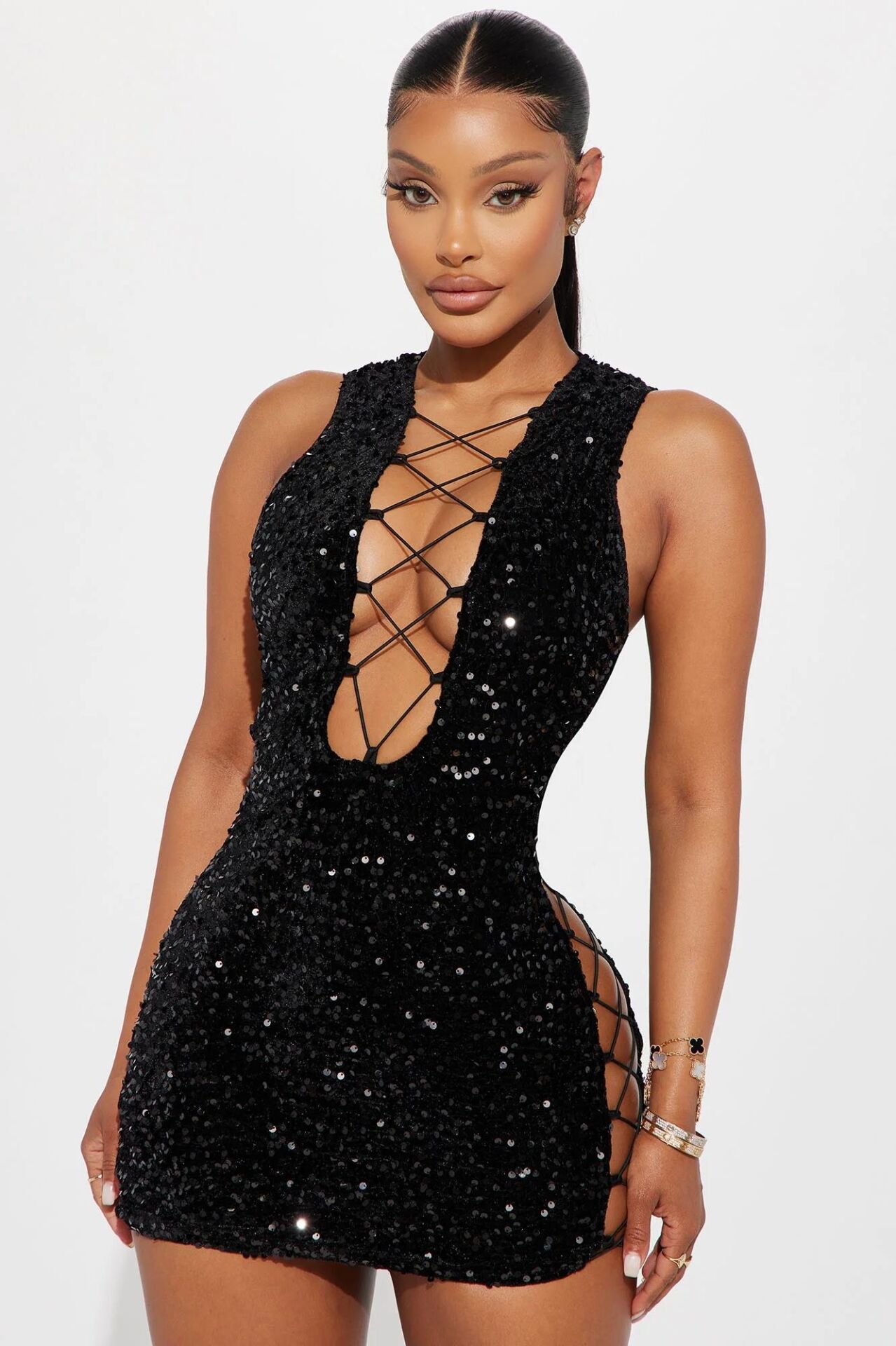 Aria's Closet Pullu Transparan Detaylı Göğüs Dekolteli Mini Fantezi Elbise